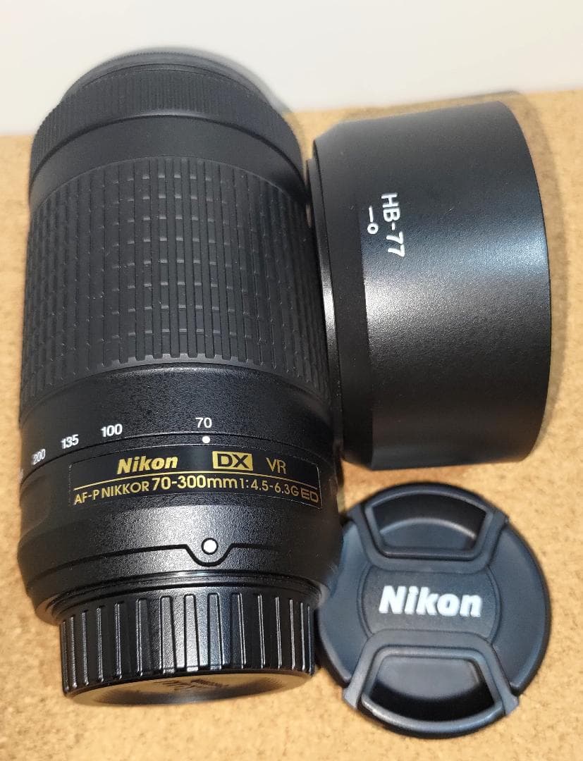 Nikon デジタル一眼レフカメラ D5600 ダブルズームキット、おまけ付