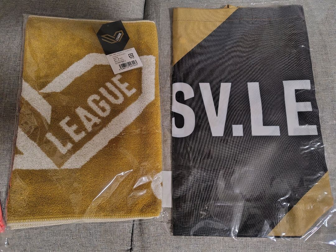 J*3様 サントリーサンバーズ 小川智大サイン入りユニフォーム XLサイズ おま