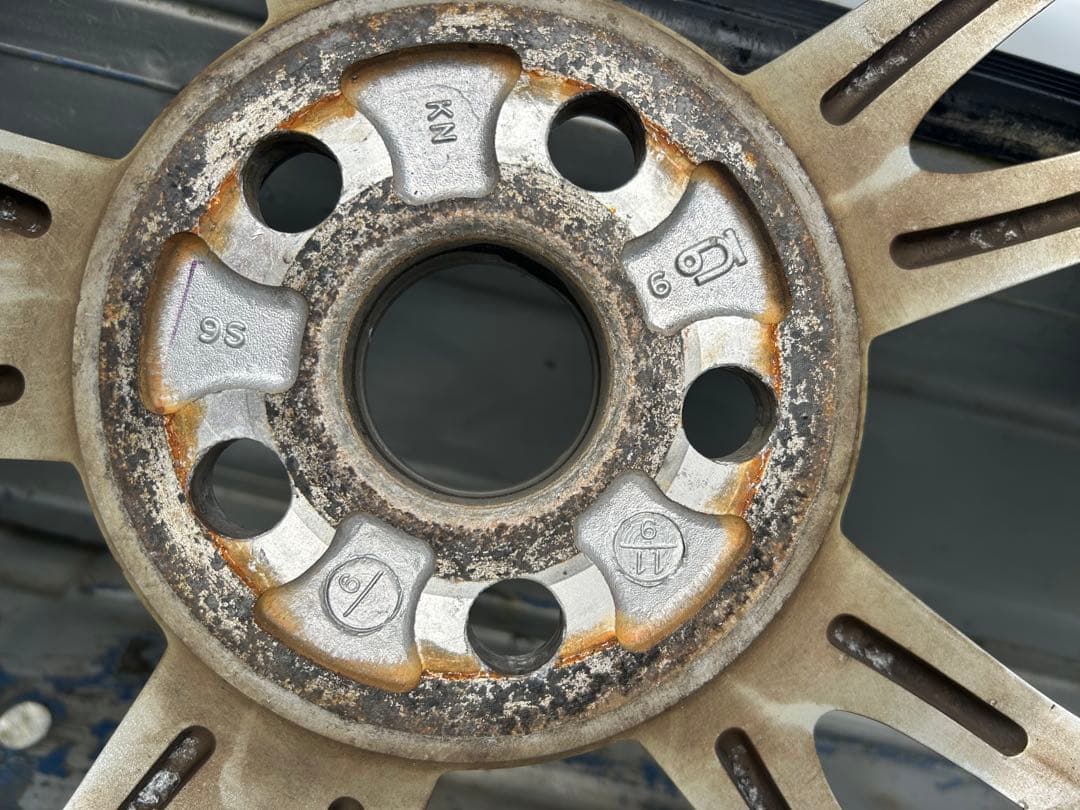 30プリウス　アルミホイール　ホイールキャップ