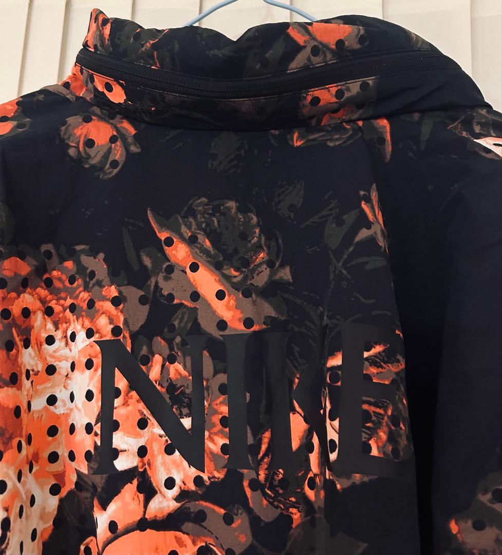 NIKE フラワー柄 フード付きジャケット
