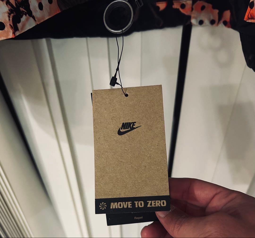 NIKE フラワー柄 フード付きジャケット