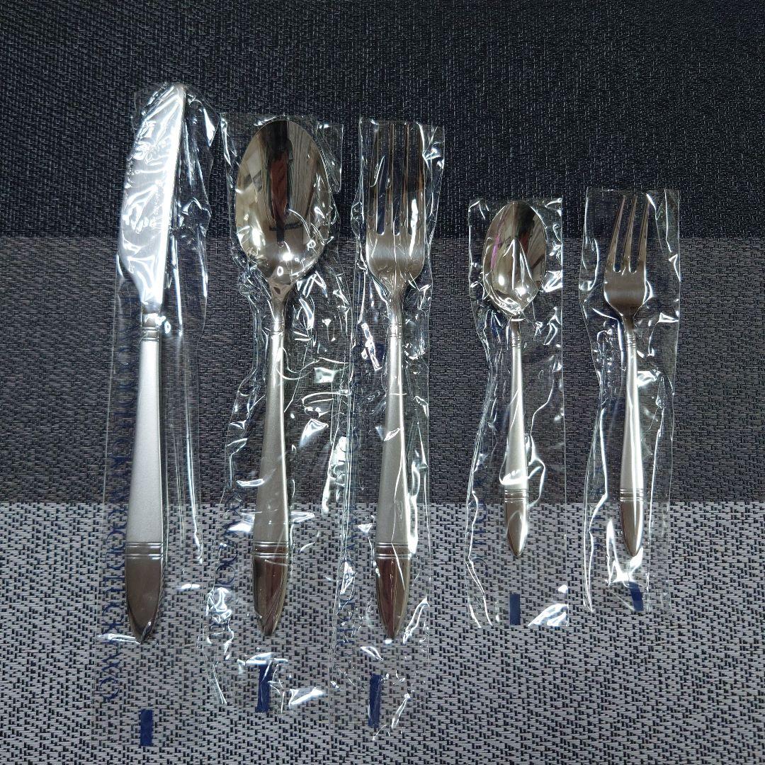 V⑩ラッキーウッド　ソルテア　カトラリーセット（5種✕5本:25本）