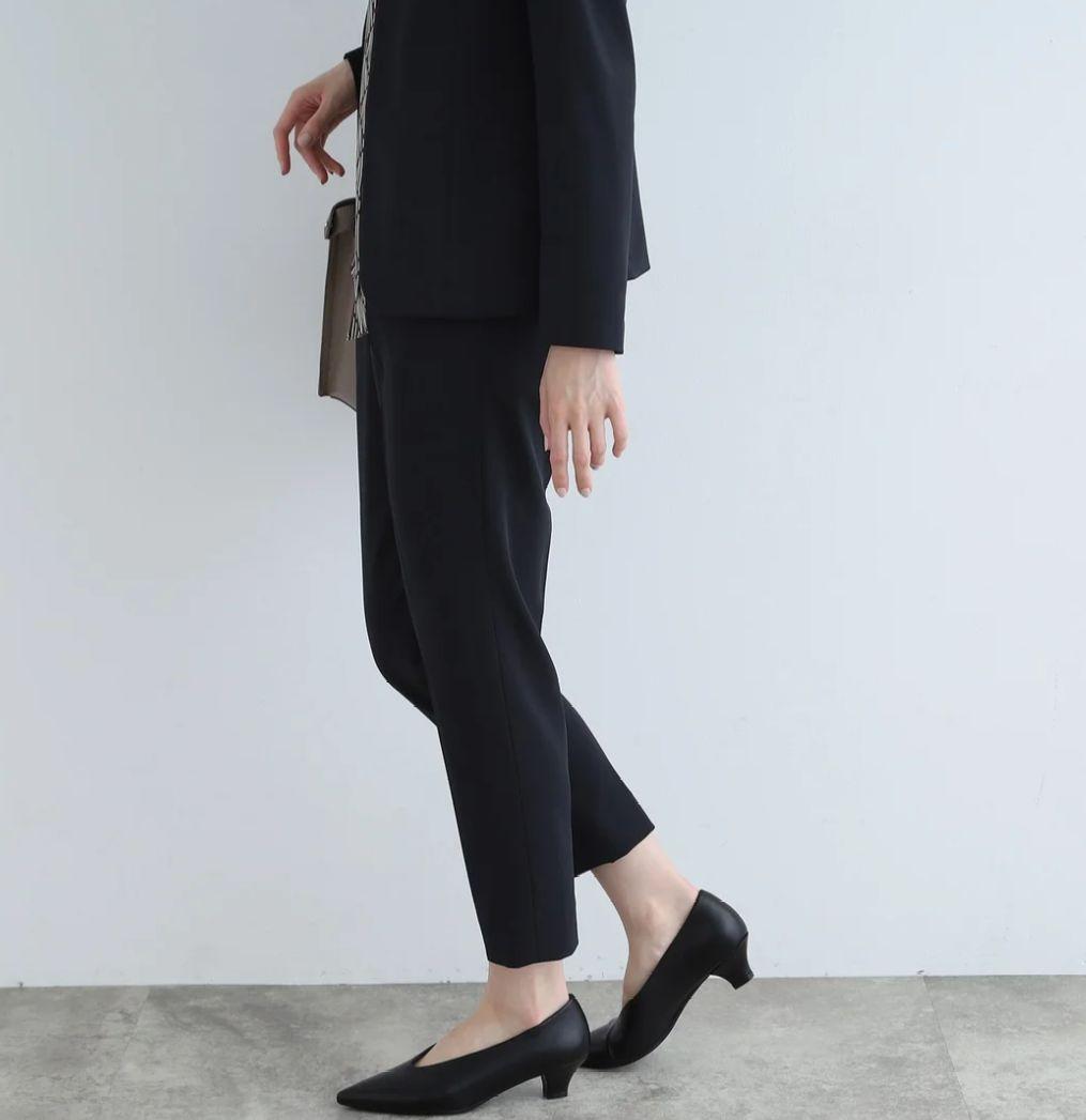 【新品】INDIVI　スーツ　パンツスーツ　上下セットアップ　黒　大きいサイズ