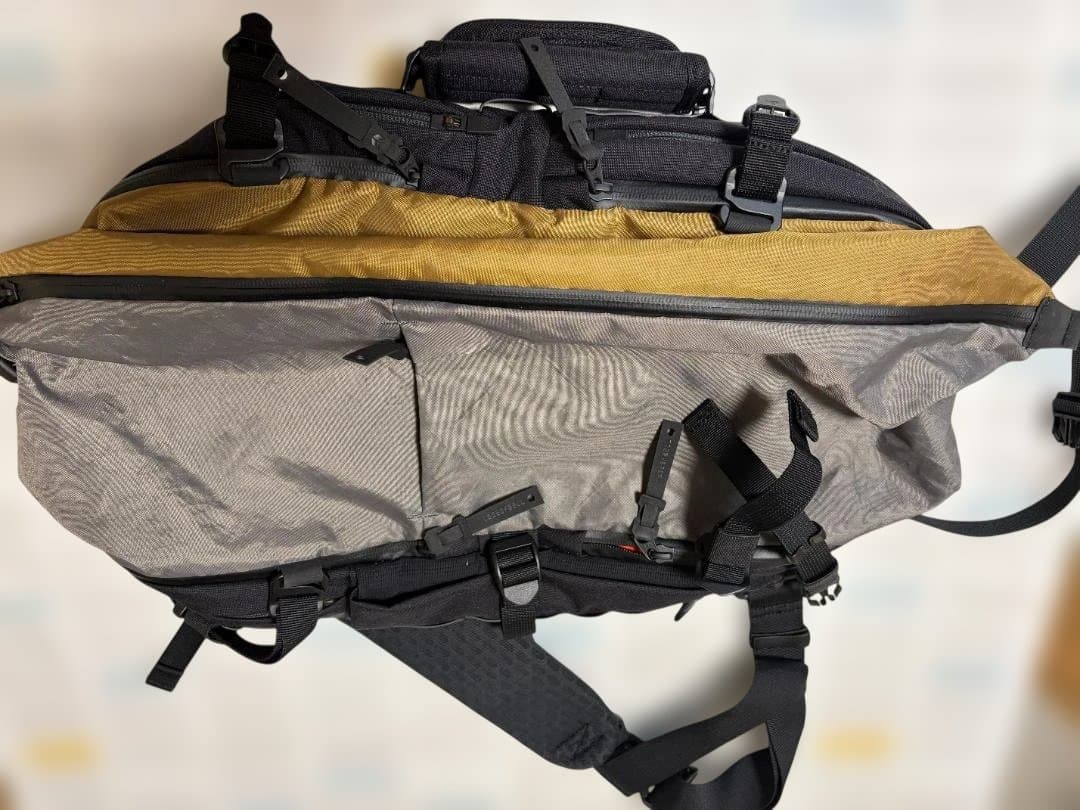 CODE OF BELL X-TYPE スリングバッグ 高機能 拡張ギミック搭載