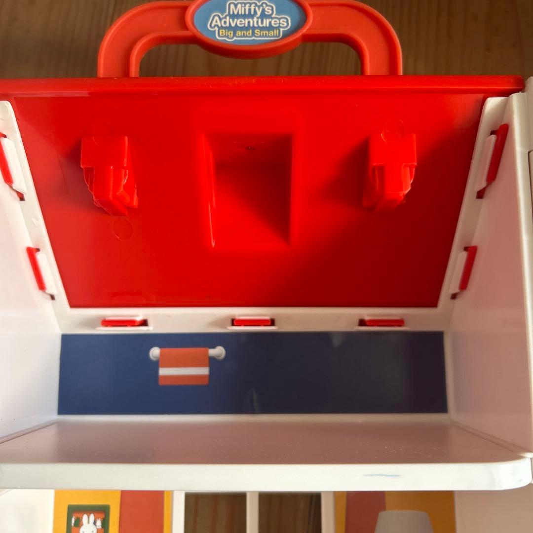 Walmar限定　廃盤品　ミッフィーの家とフィギュアセット