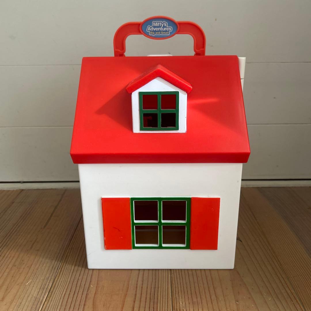 Walmar限定　廃盤品　ミッフィーの家とフィギュアセット