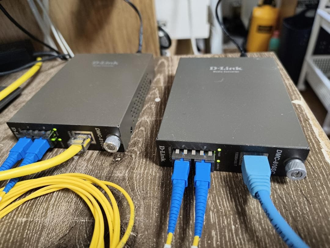 D-Link DMC-810SC 光メディアコンバーターSM2芯 Giga 4台