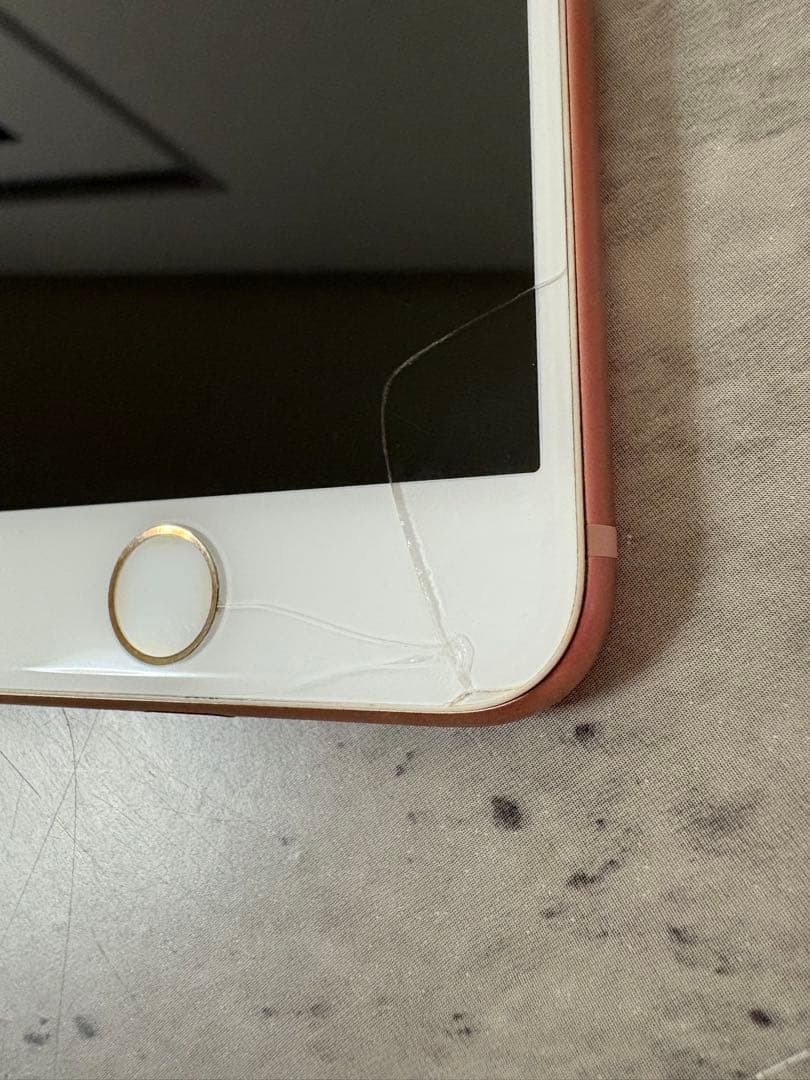 iPhone8 ゴールド 本体 バッテリー100%