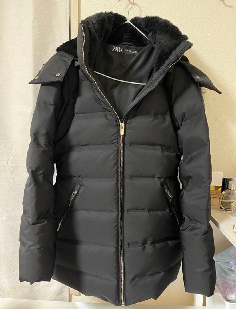 ZARA セミロング丈フード付きダウンジャケット Ｓサイズ