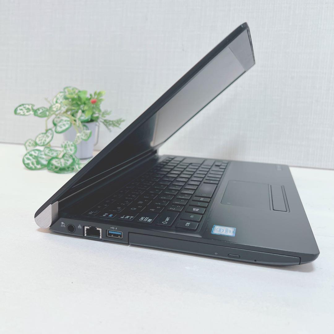 軽い、A4サイズ、高速SSD、イラレ、オフィス2021、Windows11