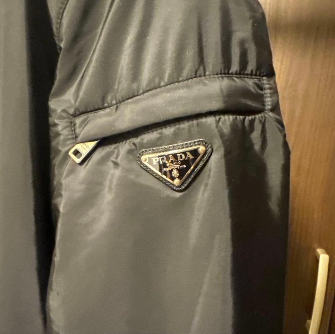 PRADA ブラック ナイロンジャケット フード付き 値段交渉受付ます！