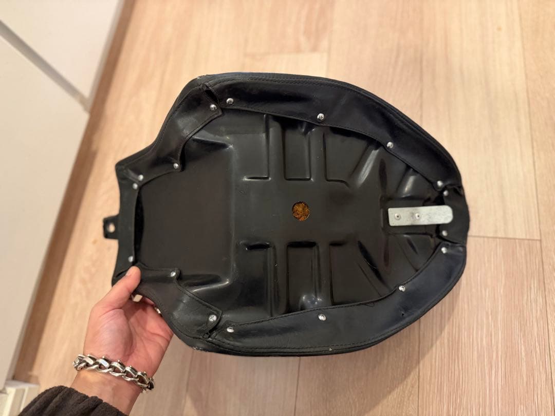 ザル　タックロールシート　EVO ソフテイル　ハーレー