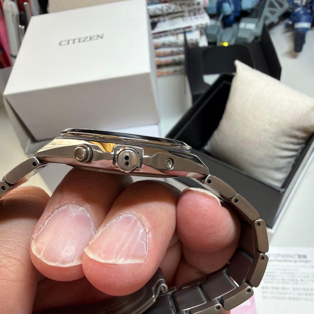 CITIZEN ATTEZA CB1120-50G チタン　エコドライブ
