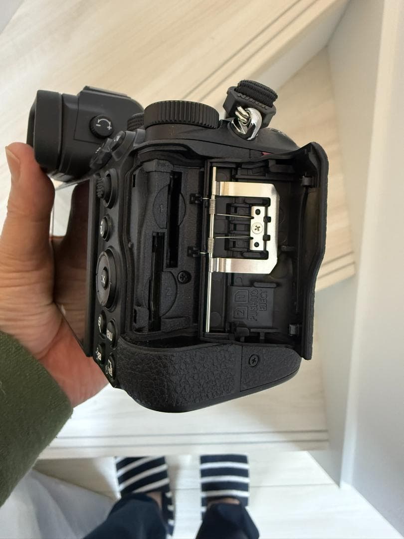 Nikon Z 5 ミラーレス一眼カメラ 本体