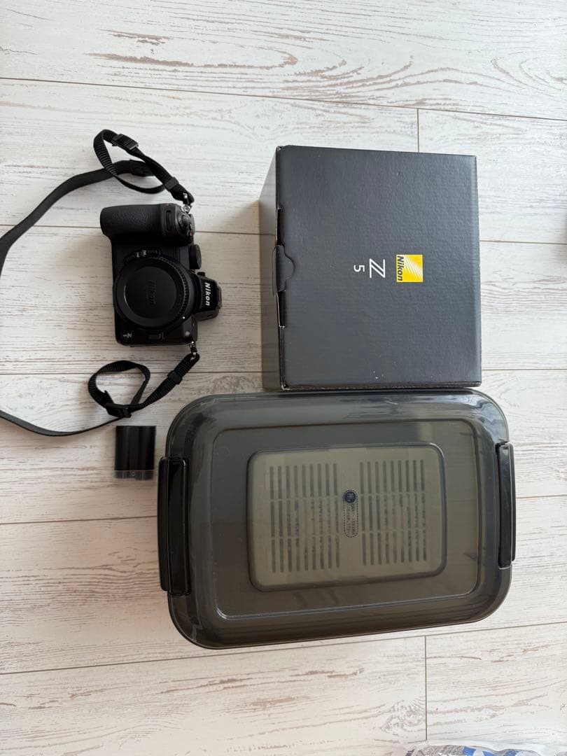 Nikon Z 5 ミラーレス一眼カメラ 本体