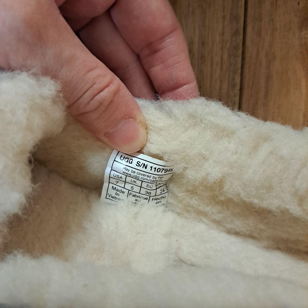 UGG モカシン　DAKOTA ダコタ　グレー　24cm US7