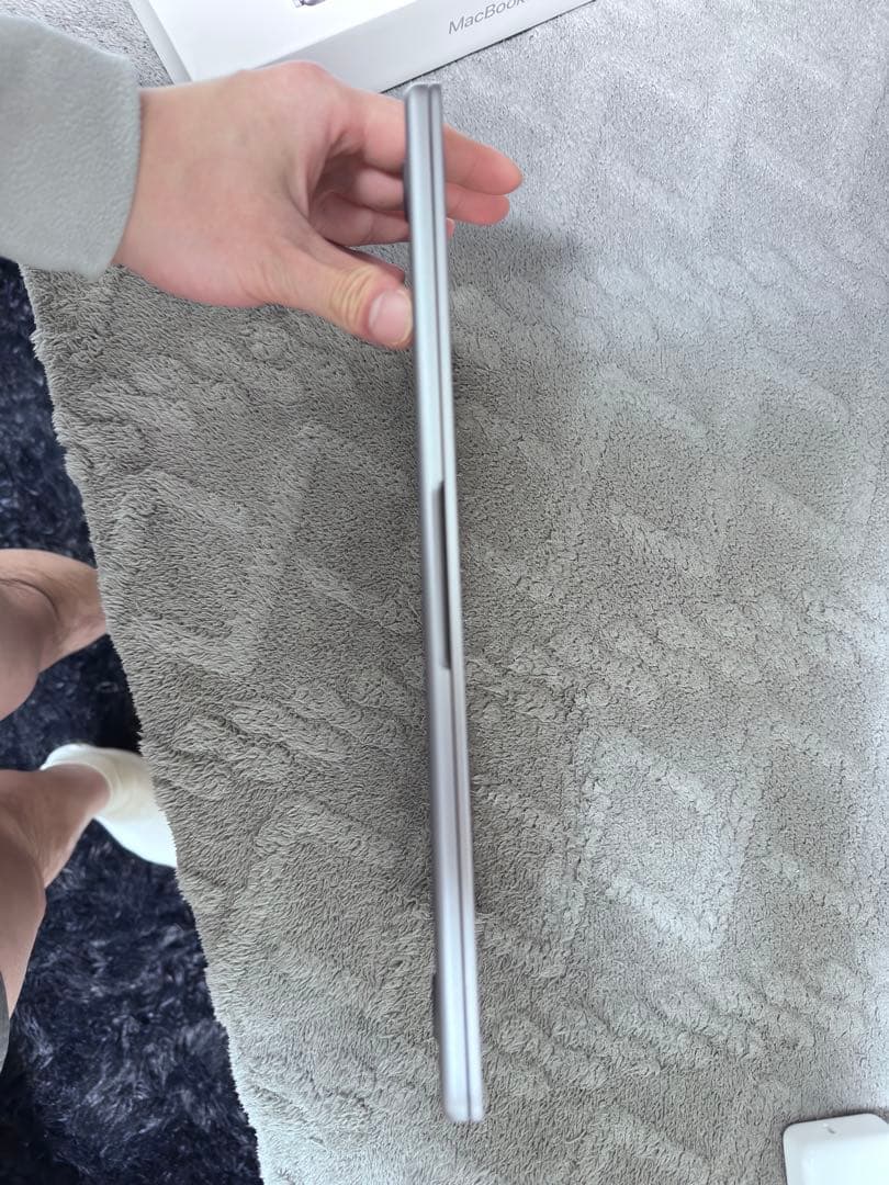 Apple MacBook Air 13.6インチ スペースグレー (M2)