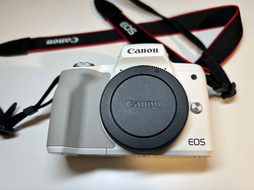【おまけ付き】Canon EOS Kiss M2 ダブルズームキット