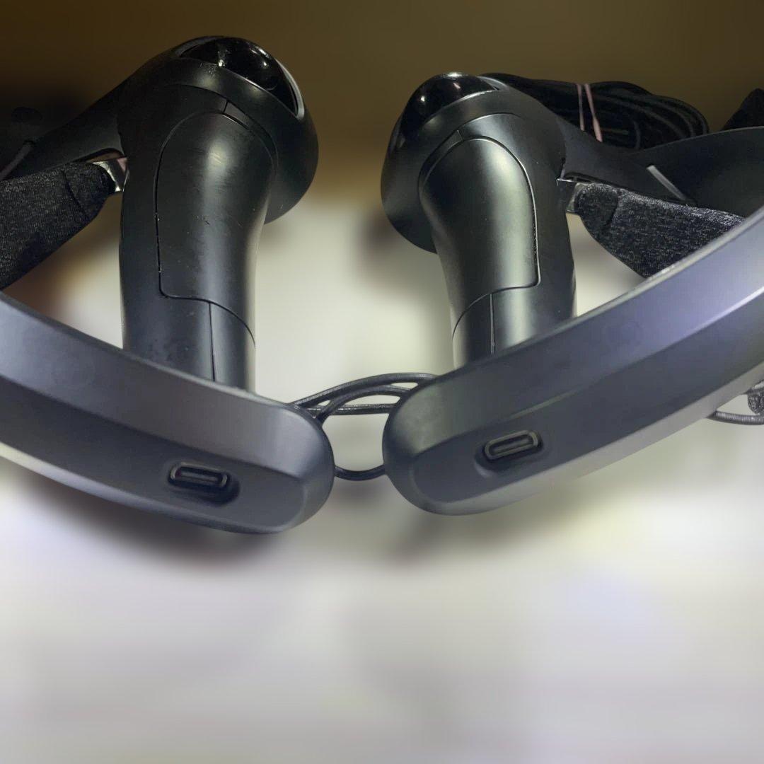 良い　valve indexコントローラー左右セット 動作確認済み　清掃済み