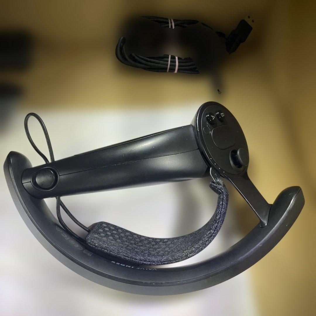 良い　valve indexコントローラー左右セット 動作確認済み　清掃済み