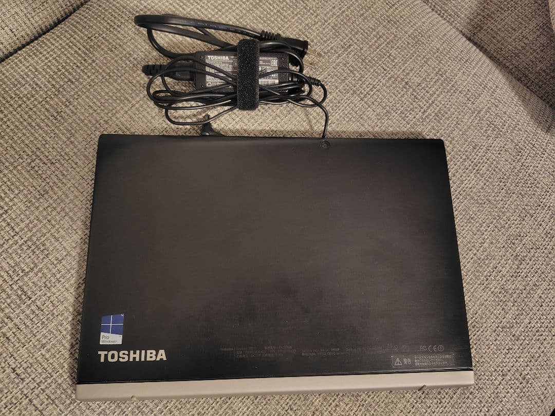 【美品】12.5型 ノートパソコン 東芝 R82/P SSD256 タッチパネル