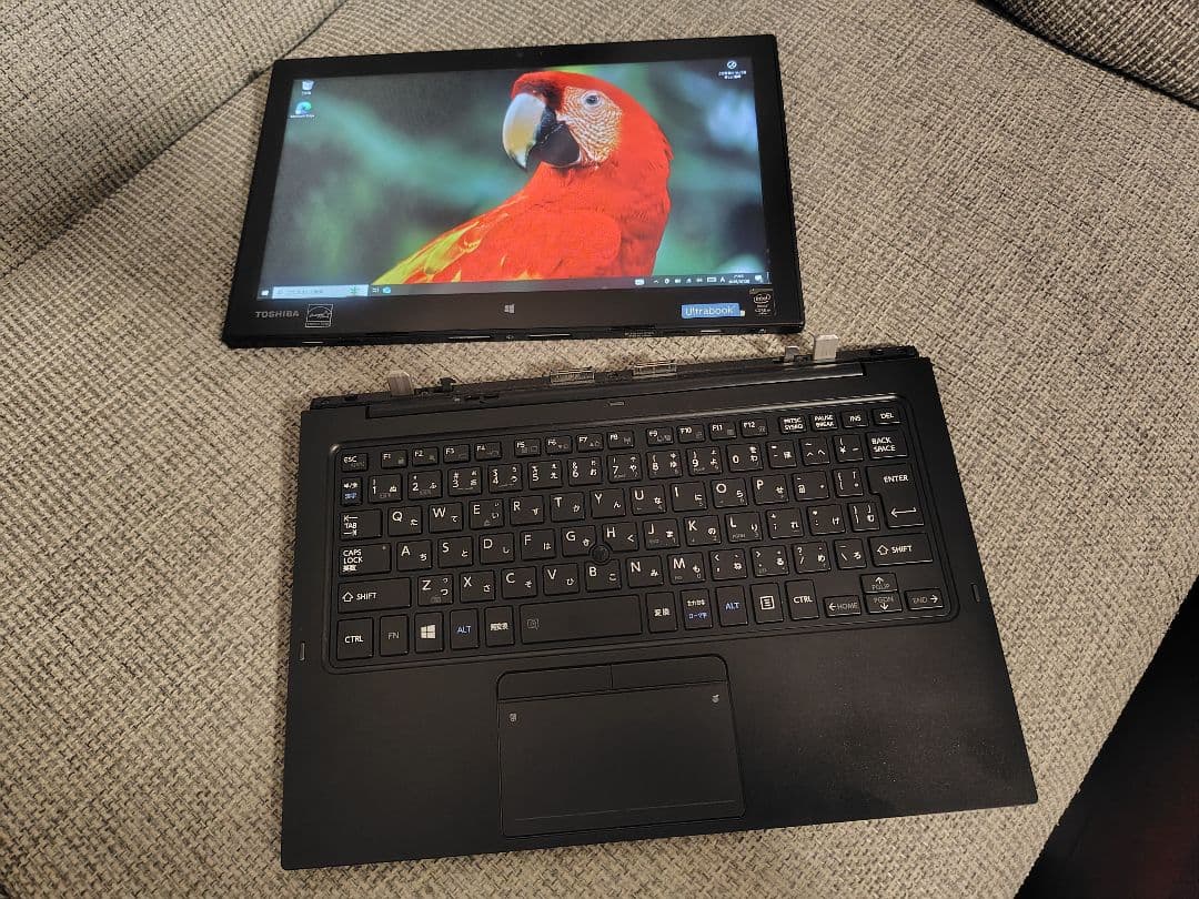 【美品】12.5型 ノートパソコン 東芝 R82/P SSD256 タッチパネル