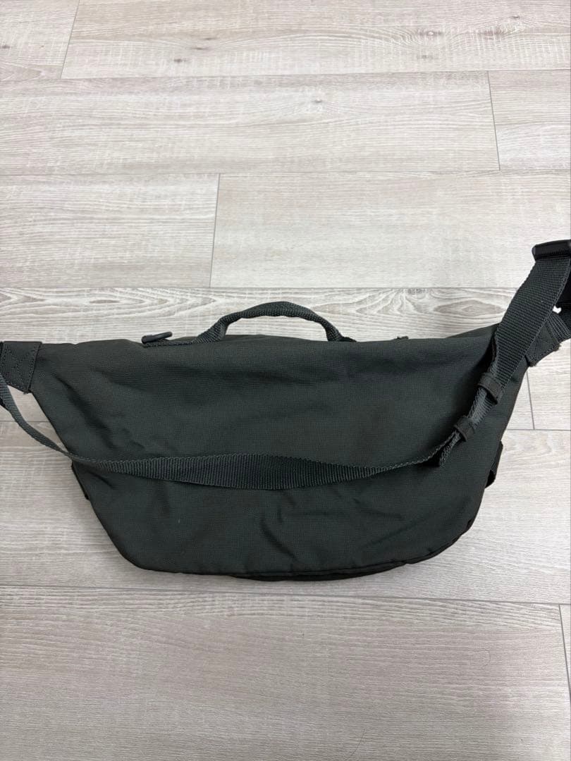 【BALENCIAGA バレンシアガ】ボディバッグ／ウエストバッグ／クロスボディ