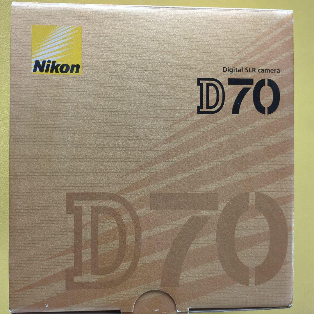 ニコン　デジタル一眼レフカメラ　Ｄ70+ズームセット+専用バッグ