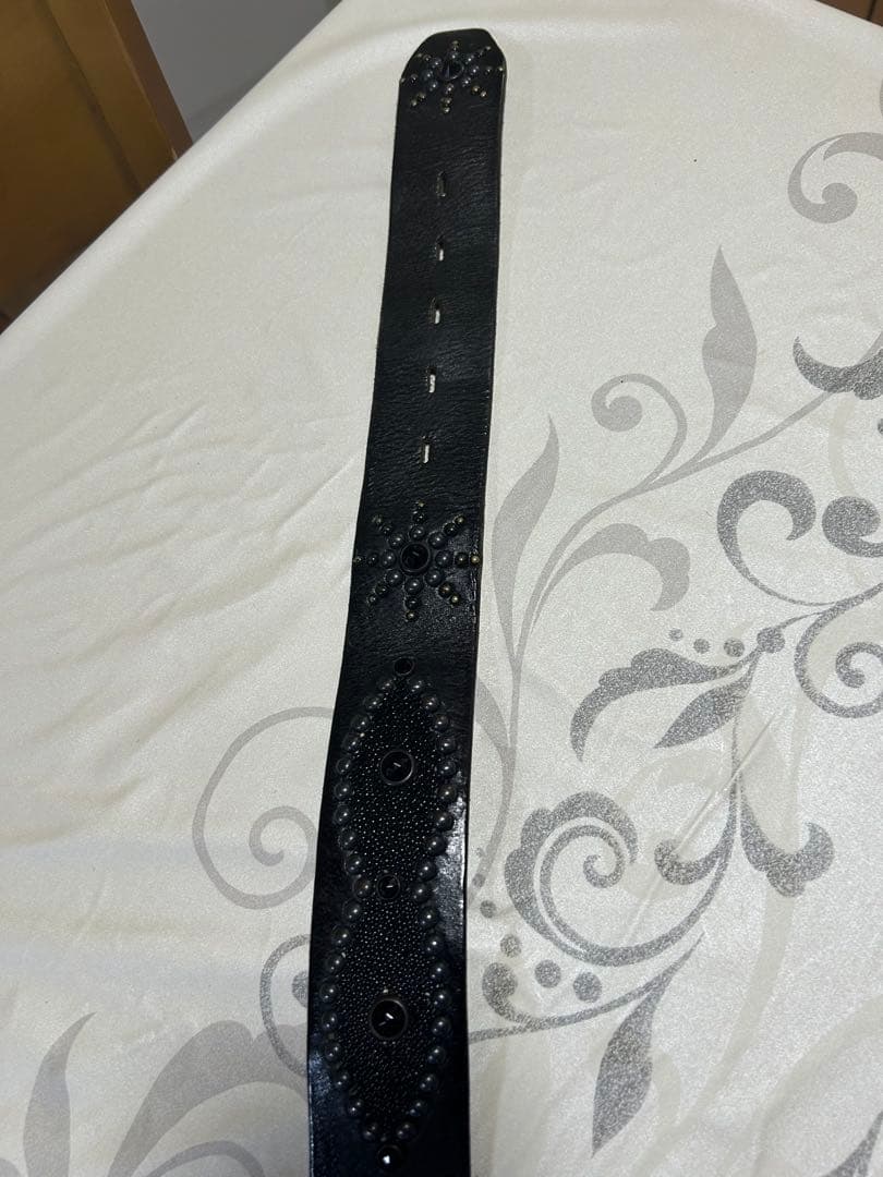 HTCスタッズ装飾 ブラックレザーベルト ヴンテージ品の為、傷汚れ有り