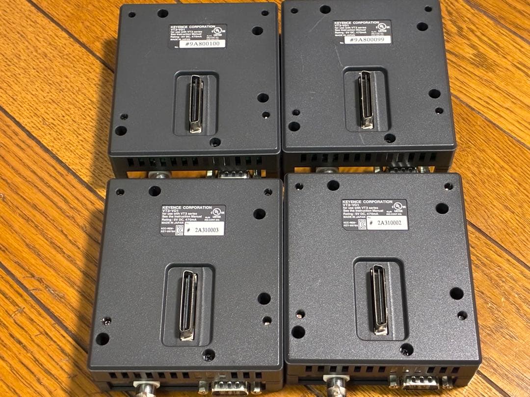 KEYENCE タッチパネル　VT3-V10 四台セット　起動確認済