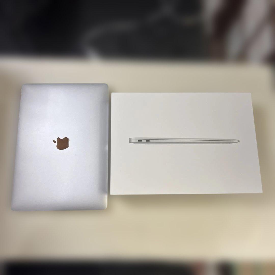 ⚫︎MacBook Air 13 インチ　箱付き　128GB