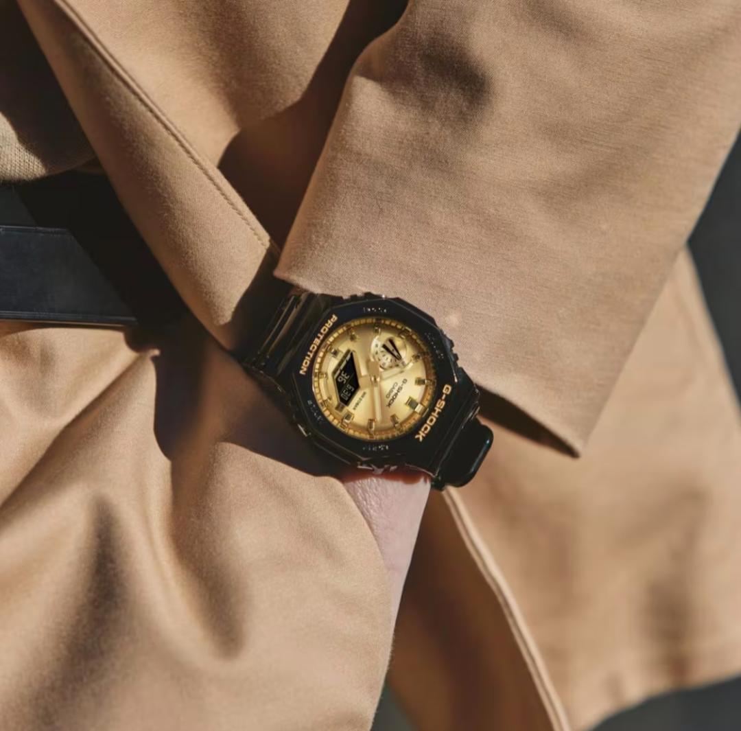 美品 カシオ G-SHOCK GA-2100-GB C007145