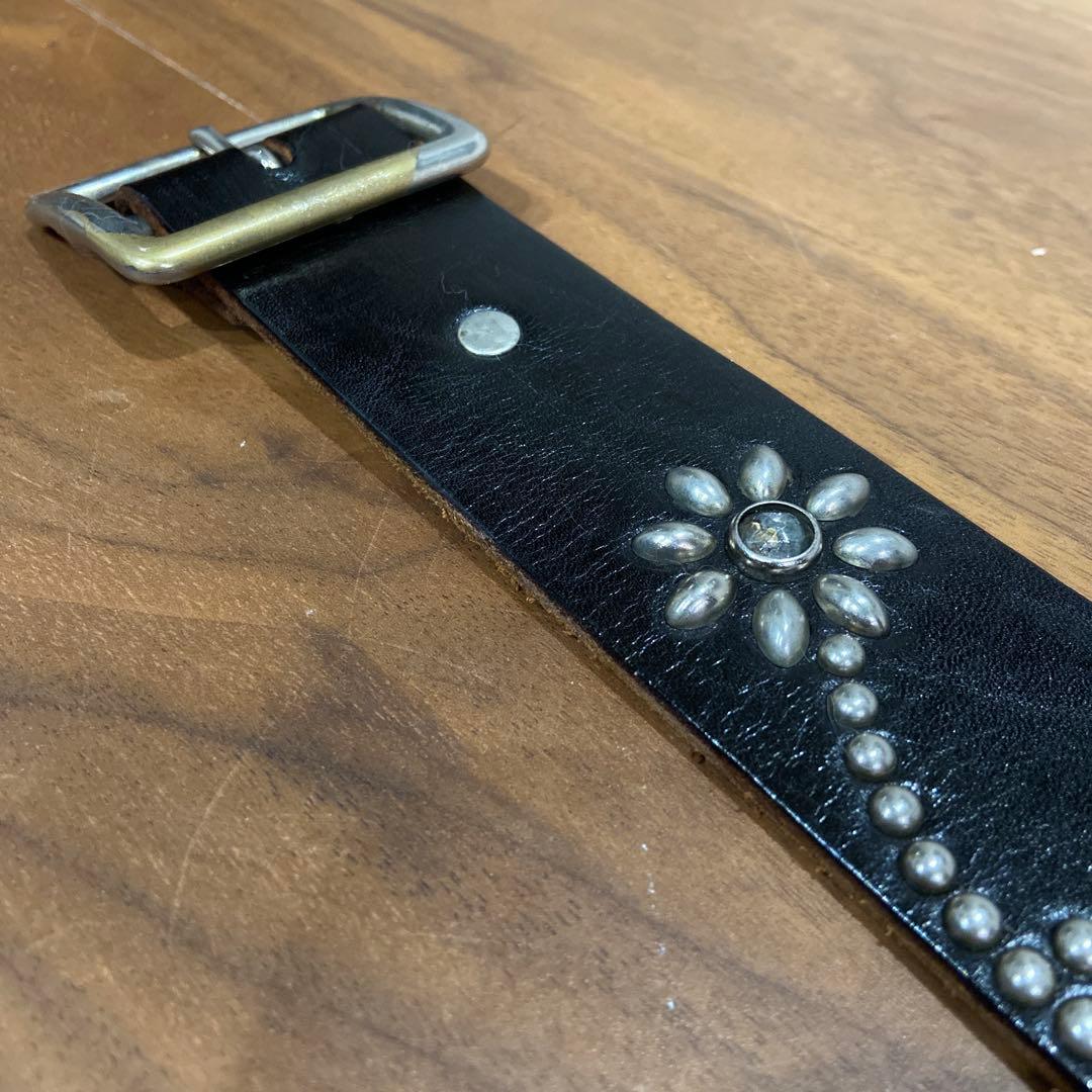 HTC フラワースタッズ クリアストーン ブラックレザーベルト 34inch