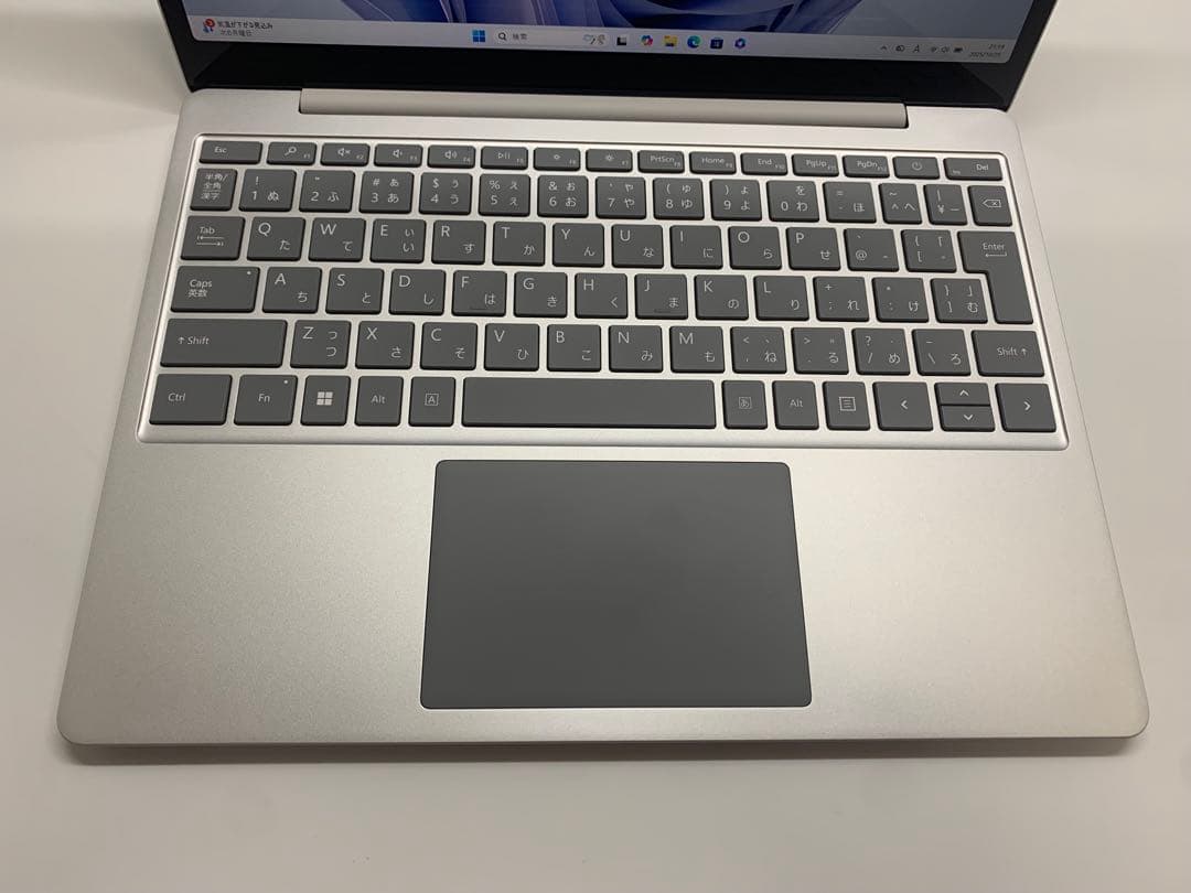 美品 Surface Laptop Go3 Core i5 8GB 256GB