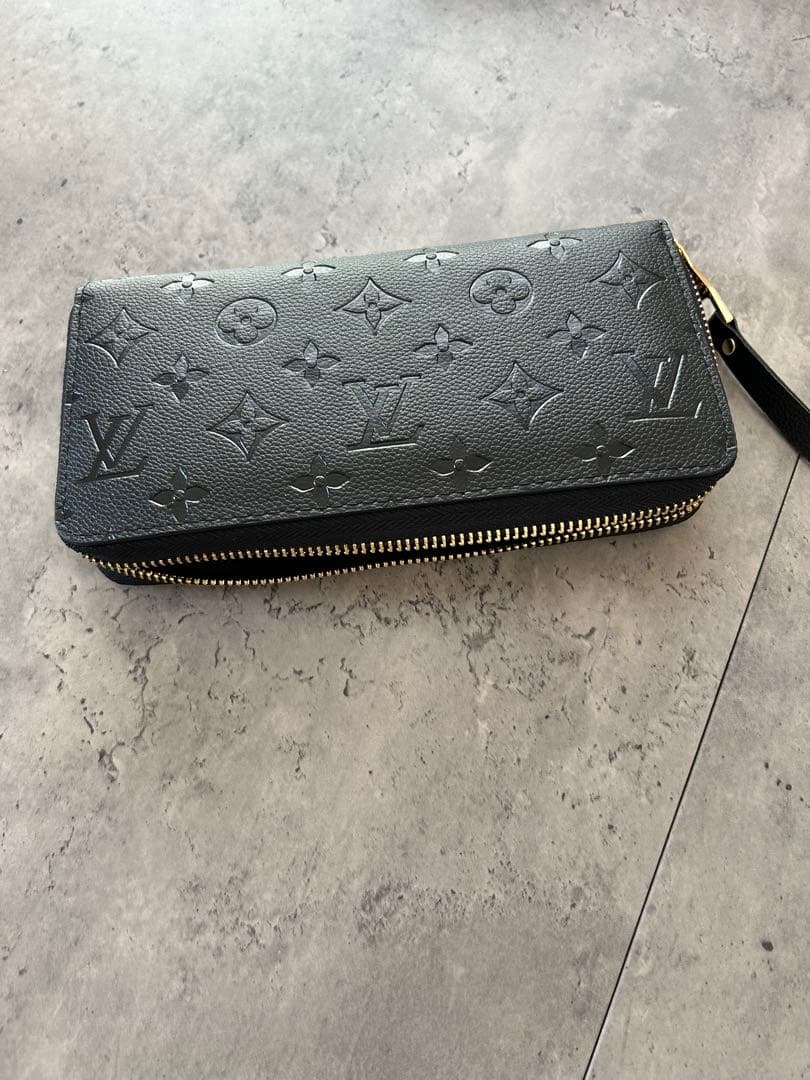 ブラック 長財布　財布