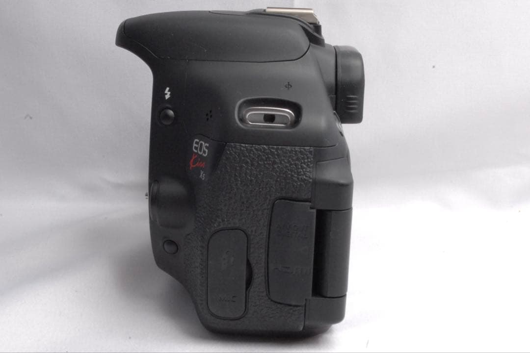 Canon EOS Kiss X5 ダブルレンズ カメラデビューバック付動作良好