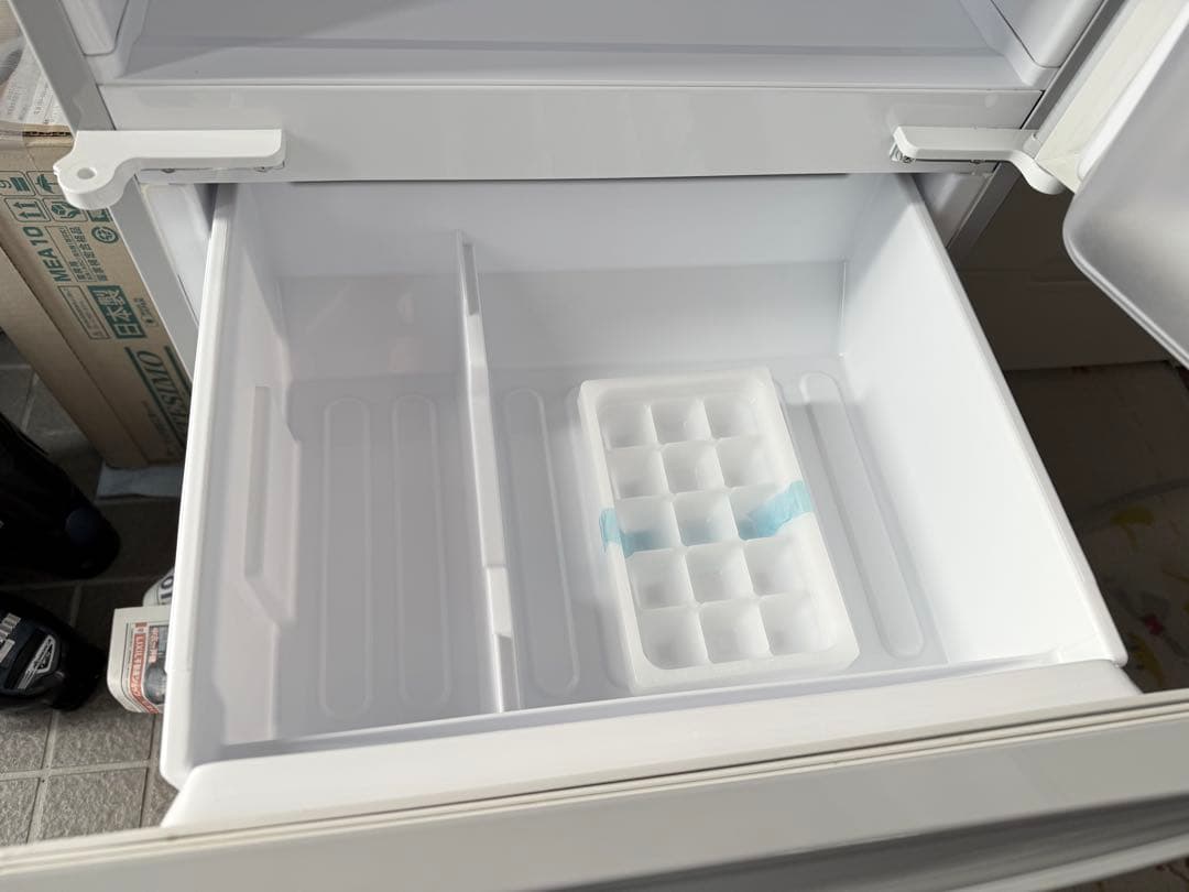 シャープ冷蔵庫 SJ-D14C-S