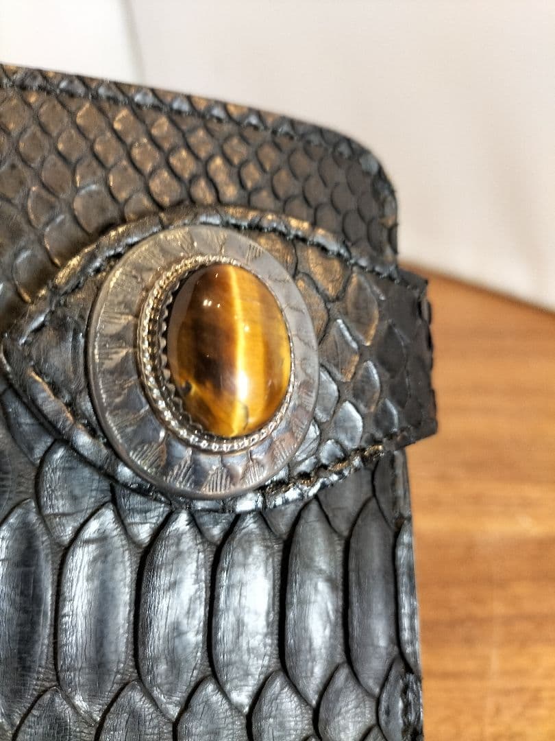 未使用品　アルズニ　パイソン　二つ折り財布　ウォレット　タイガーアイ