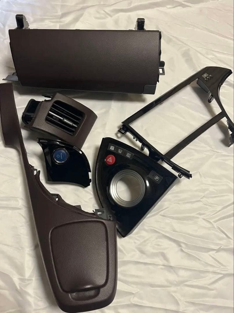 30プリウス 純正内装ブラッキッシュブラウン +ブラウンカスタム内装