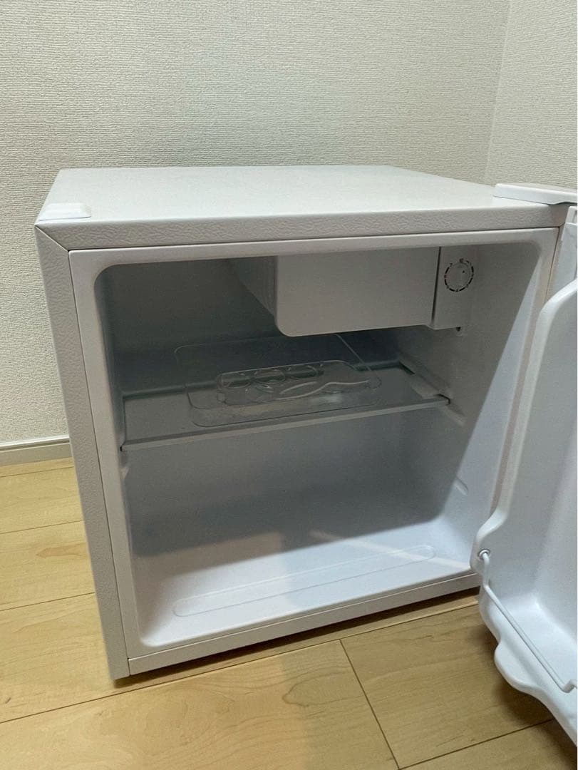 アイリスオーヤマ 46リットル 冷蔵庫 2024年製　説明書付 美品