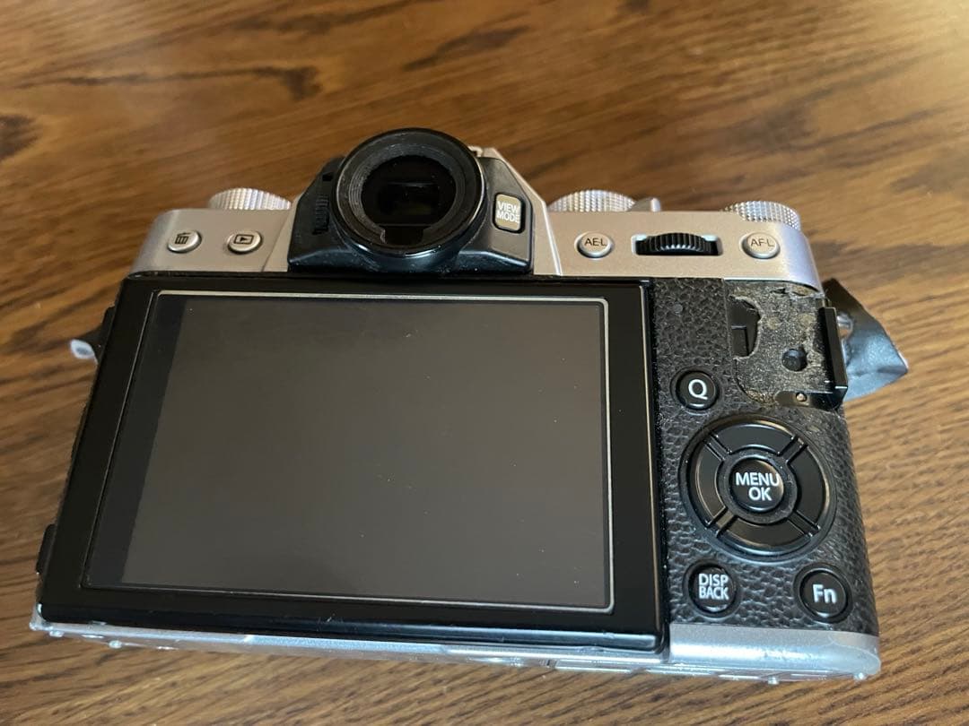 【ジャンク品】FUJIFILM X-T10 シルバー レンジファインダーカメラ