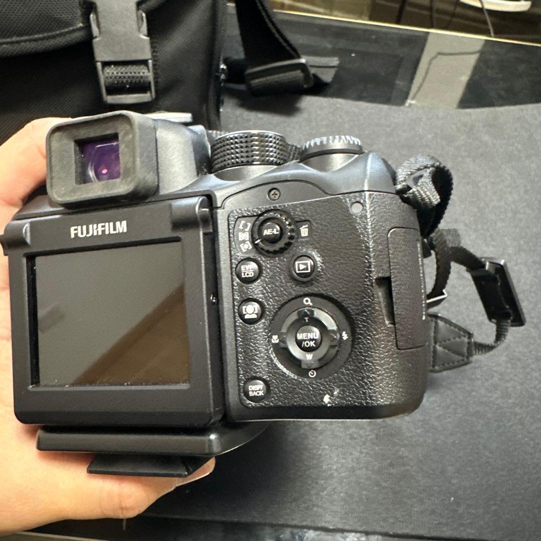 FUJIFILM FinePix S100FS デジタルカメラ