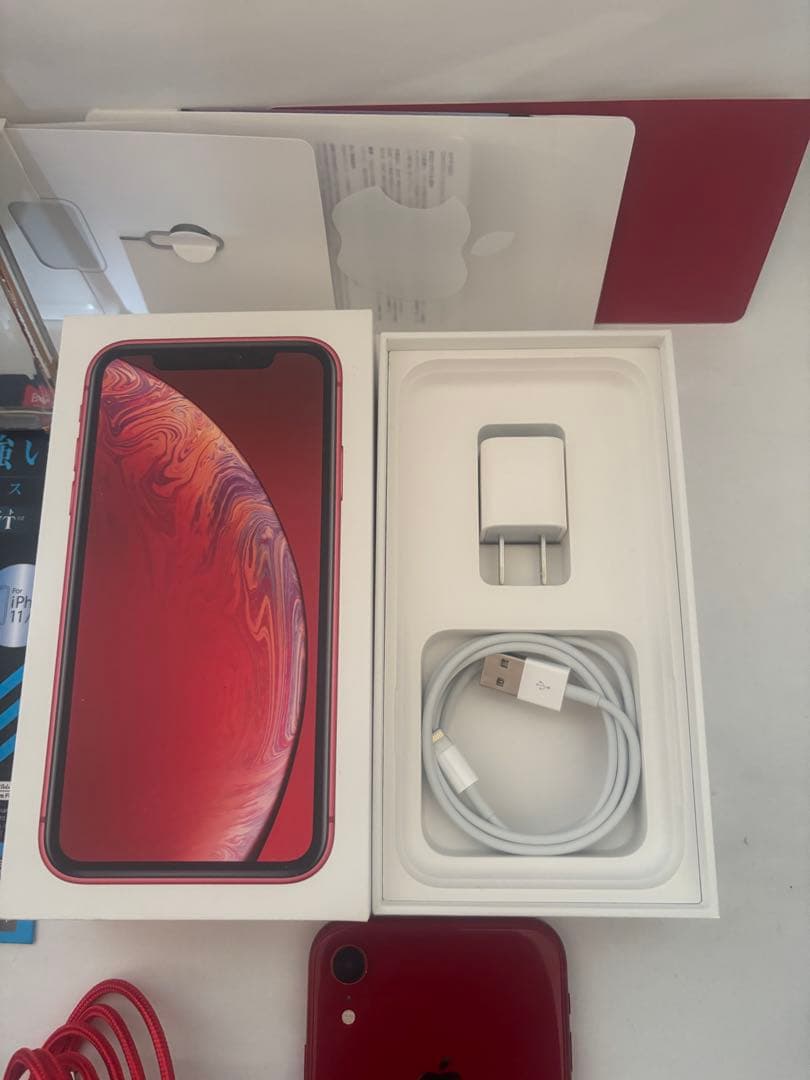 ラーゆ様　美品 iPhone XR 本体　128GB レッド　おまけ付き