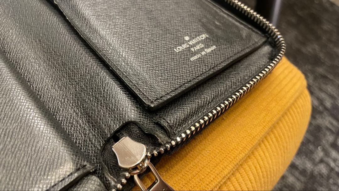 ルイヴィトン ラウンドファスナー 財布