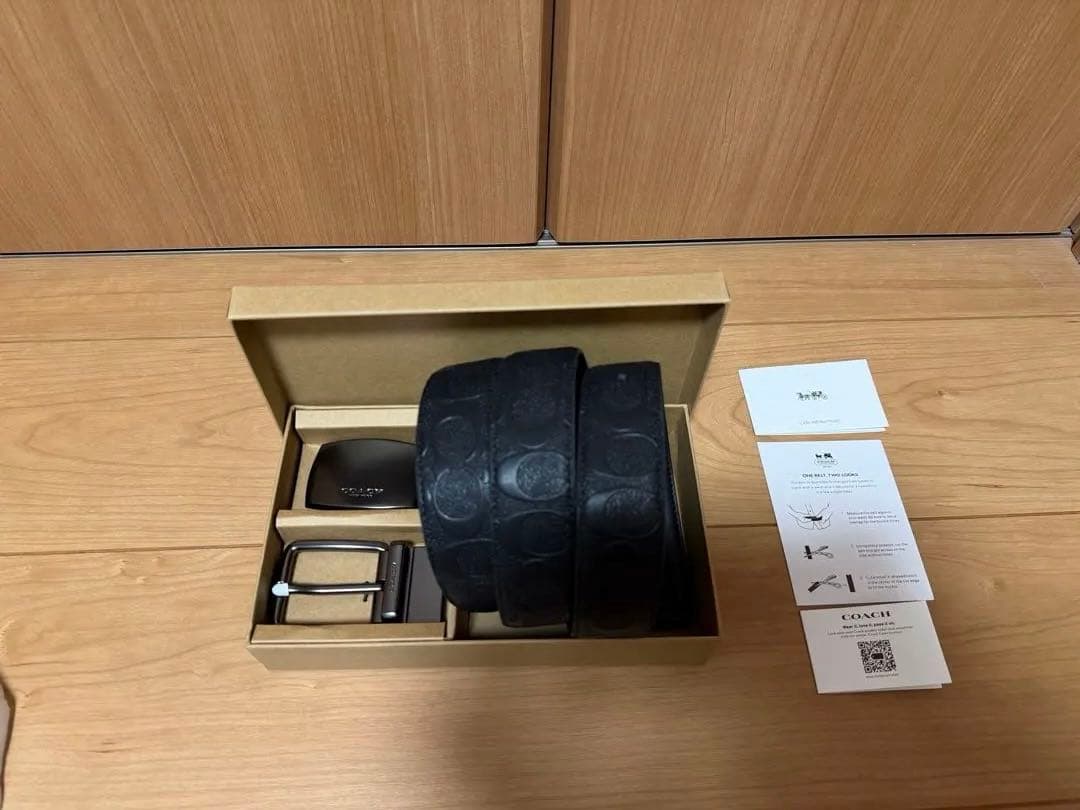 新品未使用 コーチ coach ベルト 黒レザー エンボス加工