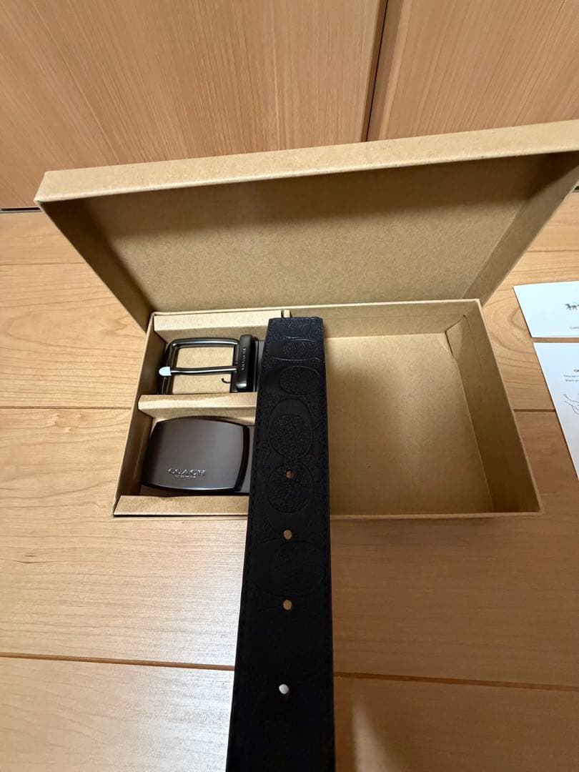 新品未使用 コーチ coach ベルト 黒レザー エンボス加工