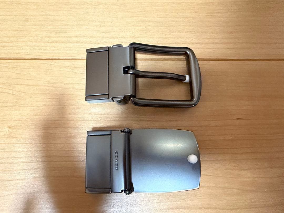 新品未使用 コーチ coach ベルト 黒レザー エンボス加工