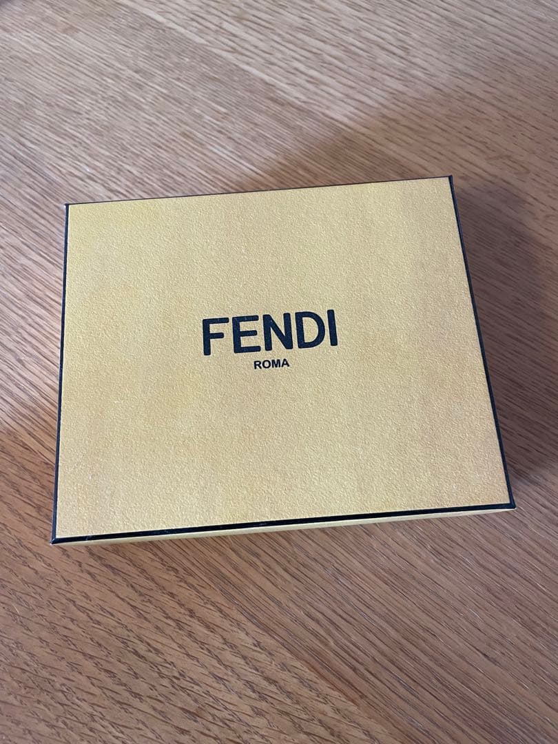 【専用】FENDI フェンディ　シュシュ　ブラウンのみ