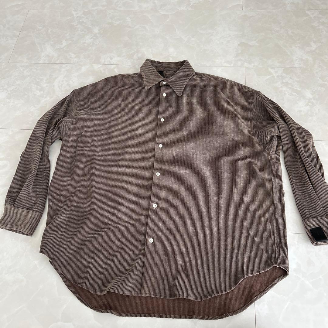 常田大希着 N. HOOLYWOOD コーデュロイシャツ