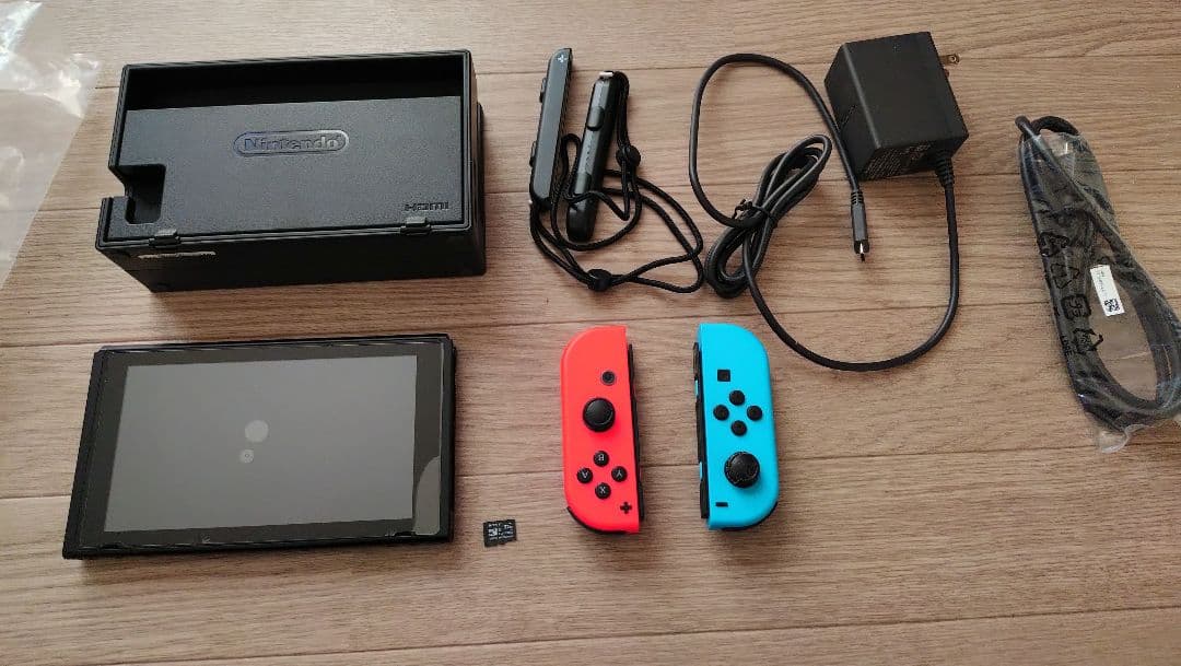 Nintendo Switch 本体+ SONY SD32GBカード